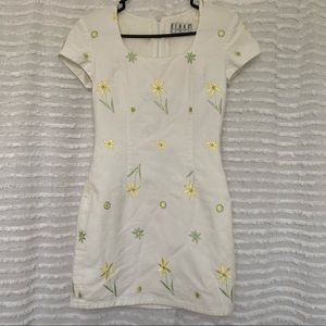 vintage dainty floral mini dress